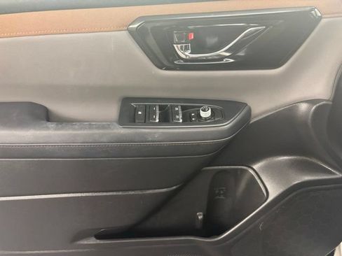 Used 2025 Subaru Forester Sport w/ Popular Package #2 AWD/4WD image 18
