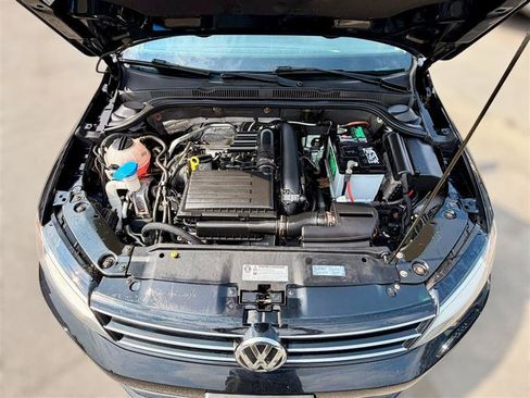 Used 2017 Volkswagen Jetta SE FWD image 34