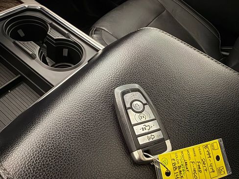 Used 2017 Ford F450 Lariat w/ Lariat Ultimate Package image 27