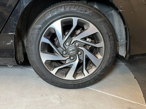 Used 2017 Honda Civic EX image 22