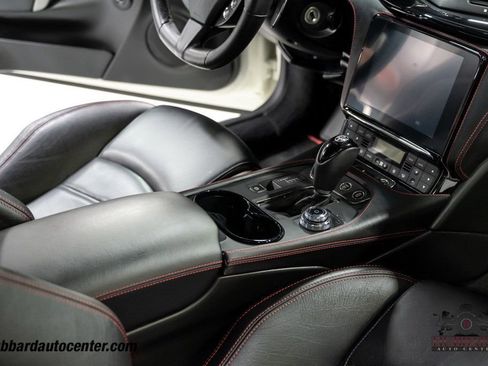 Used 2018 Maserati GranTurismo Sport RWD image 29