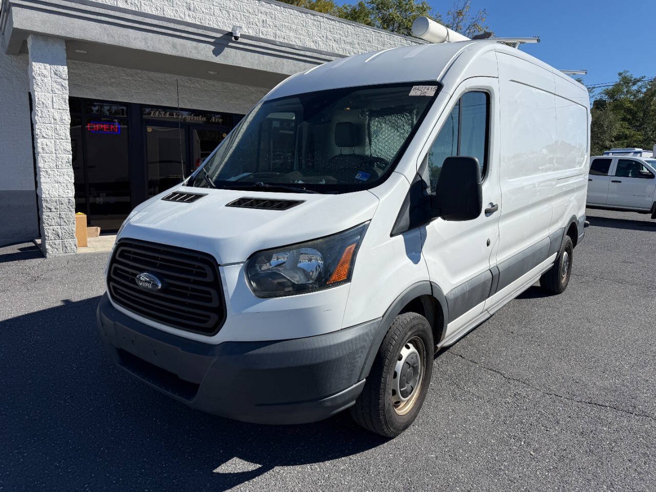 Used 2016 Ford Transit 250 148 Medium Roof RWD image 1