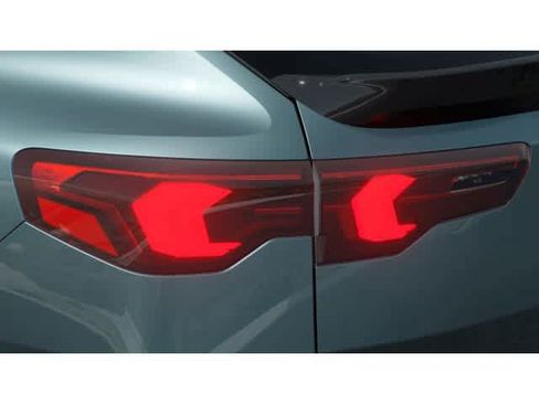 New 2026 BMW X2 xDrive28i w/ Technology Package AWD/4WD image 9
