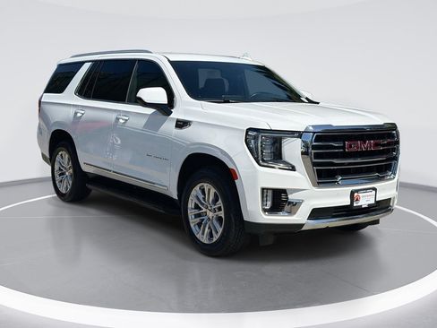 Used 2024 GMC Yukon SLT AWD/4WD image 1