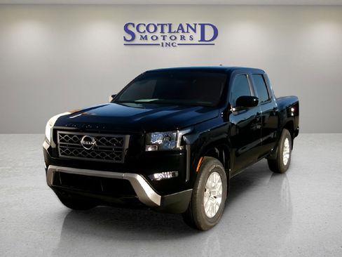 Used 2023 Nissan Frontier SV w/ SV Convenience Package image 2