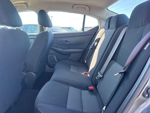 Used 2024 Nissan Sentra SV FWD image 9