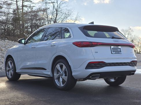 Certified 2025 Audi Q5 Prestige image 4