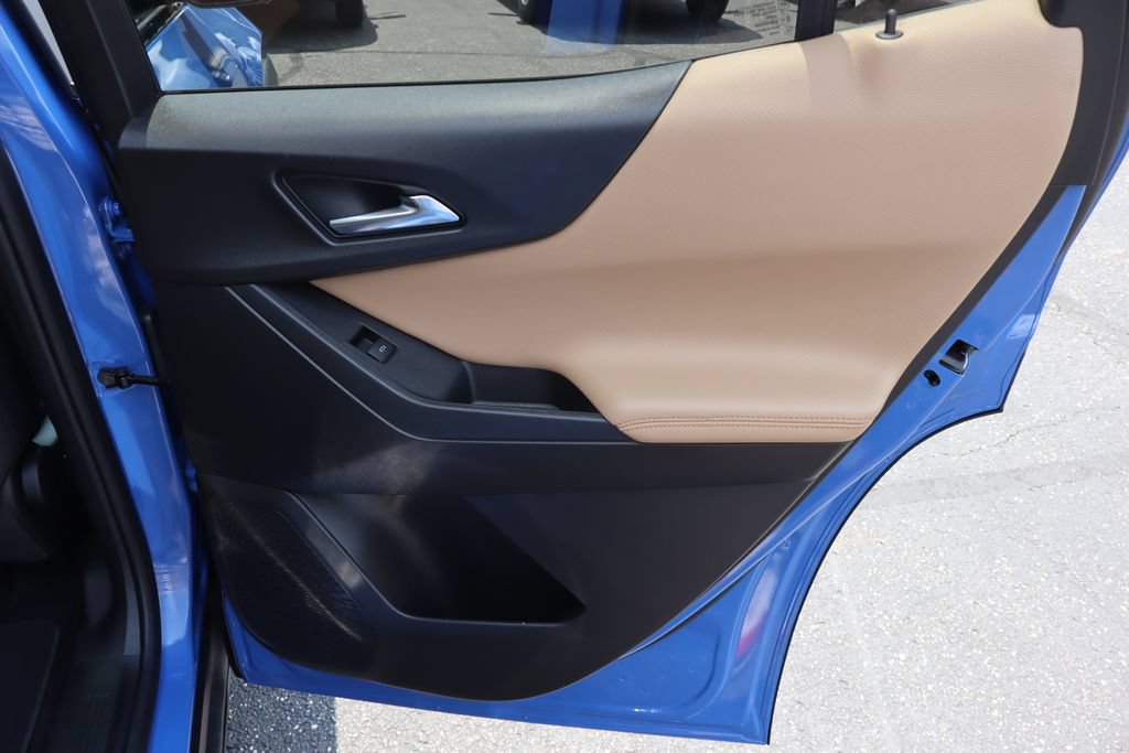 Used 2025 Chevrolet Equinox ACTIV w/ Safety and Technology Package FWD image 33