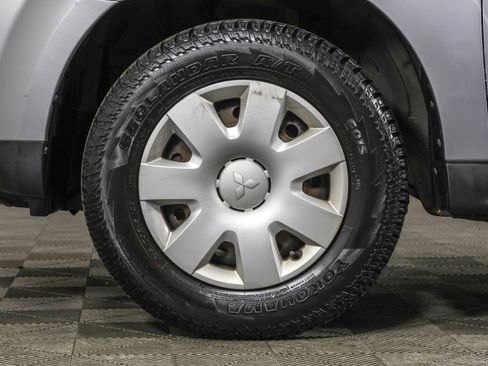 Used 2009 Mitsubishi Outlander ES image 18