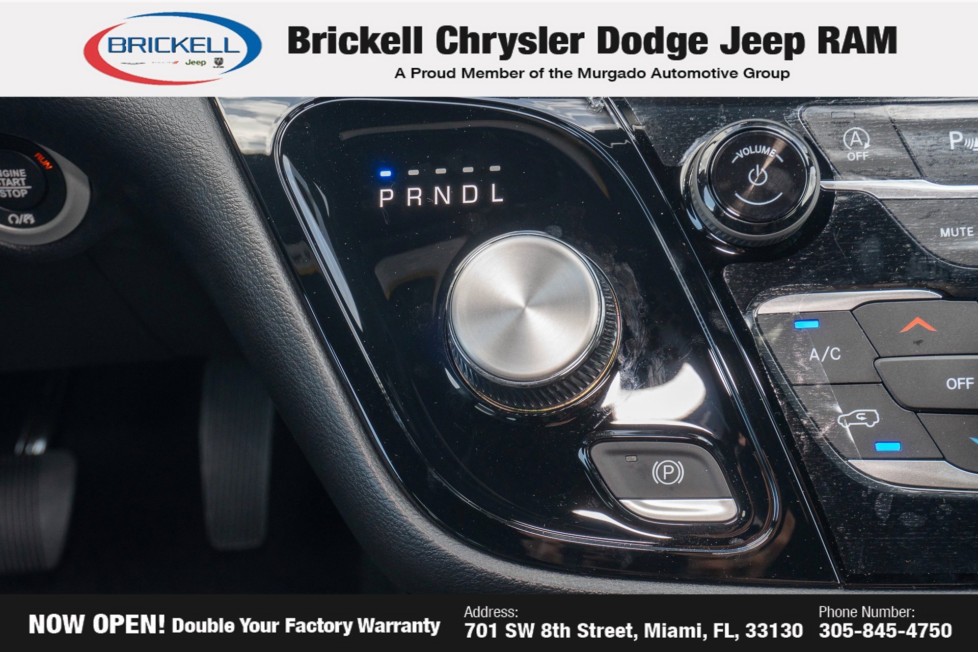 New 2027 Chrysler Pacifica Select FWD image 25