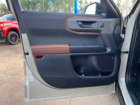 New 2025 Ford Bronco Sport Outer Banks image 11