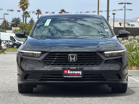Used 2025 Honda Accord Sport image 10