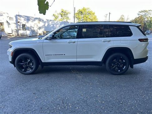 New 2025 Jeep Grand Cherokee L Altitude image 5