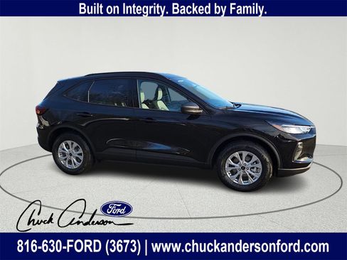 New 2025 Ford Escape Active w/ Active Premium Tech Pack image 2