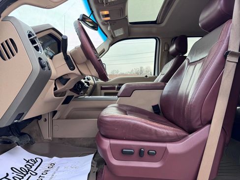 Used 2012 Ford F250 King Ranch w/ King Ranch w/Chrome Pkg image 23