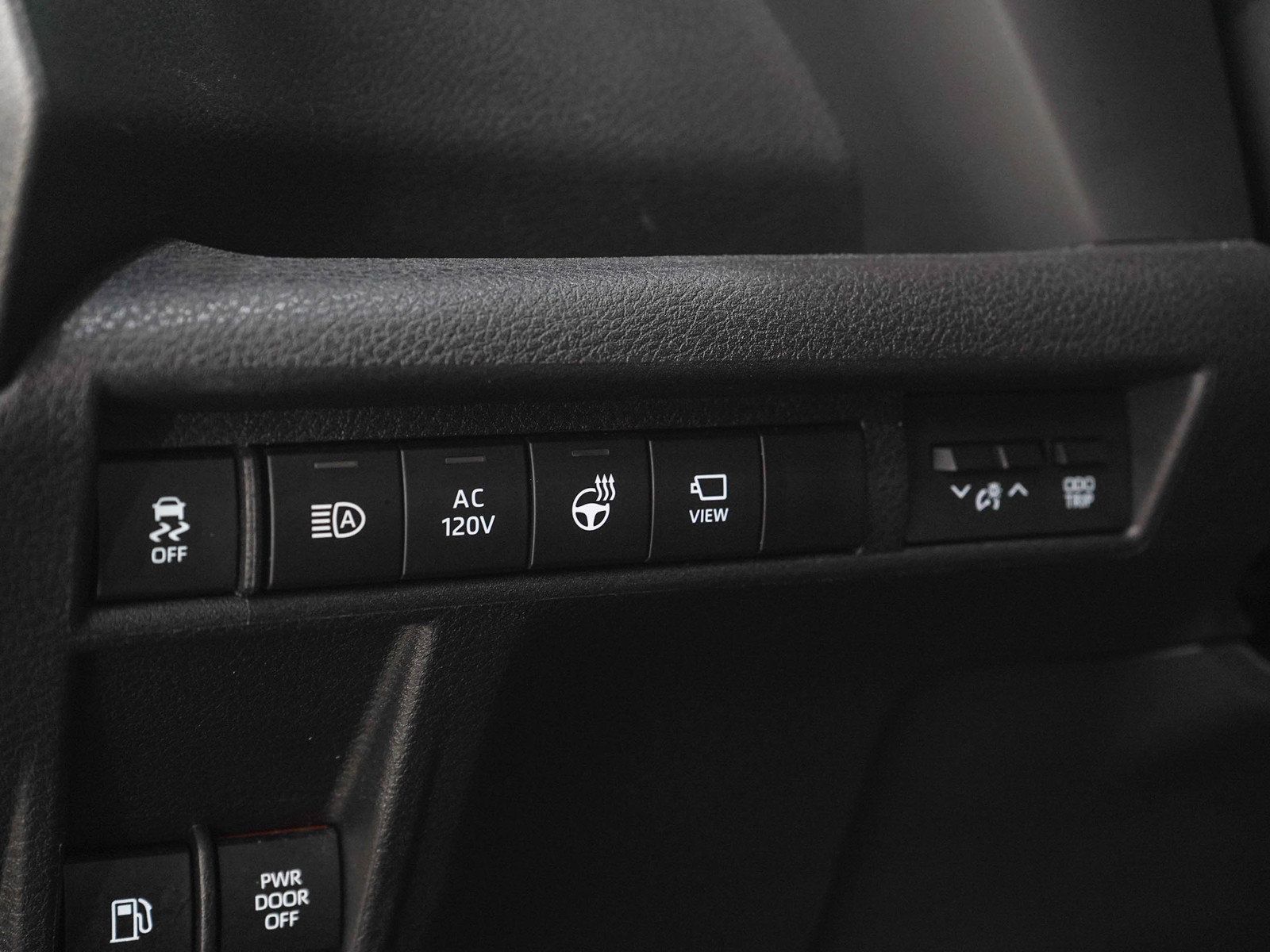 Used 2025 Toyota Sienna Platinum AWD/4WD image 30