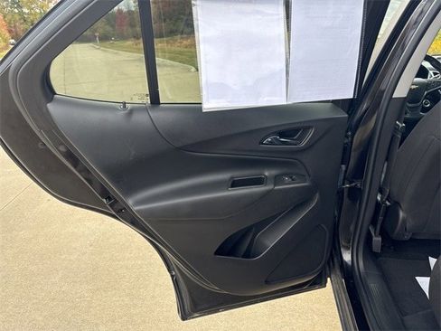 Used 2022 Chevrolet Equinox LT image 41