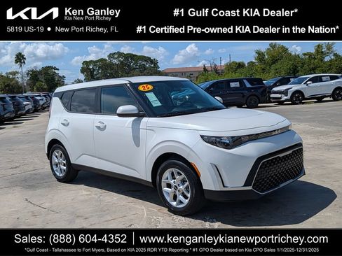 Certified 2025 Kia Soul LX w/ LX Technology Package FWD image 1