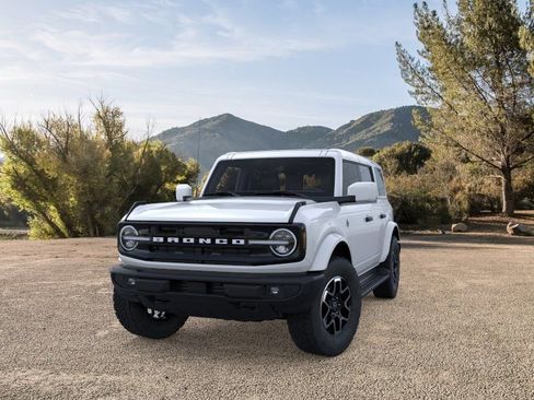 New 2026 Ford Bronco Outer Banks AWD/4WD image 2