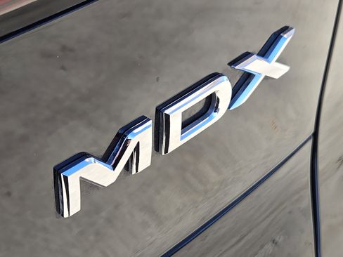 Used 2025 Acura MDX w/ Technology Package image 11