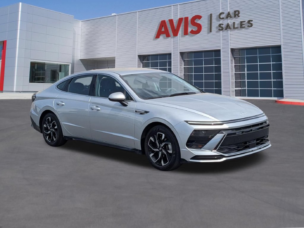 Used 2025 Hyundai Sonata SEL FWD image 3