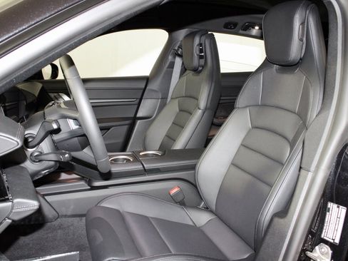 Used 2025 Porsche Taycan 4S image 5