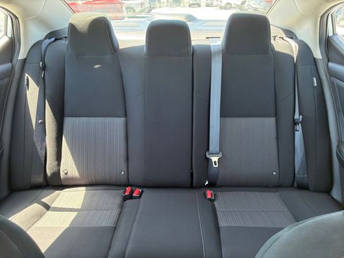 Used 2025 Nissan Sentra SV FWD image 36