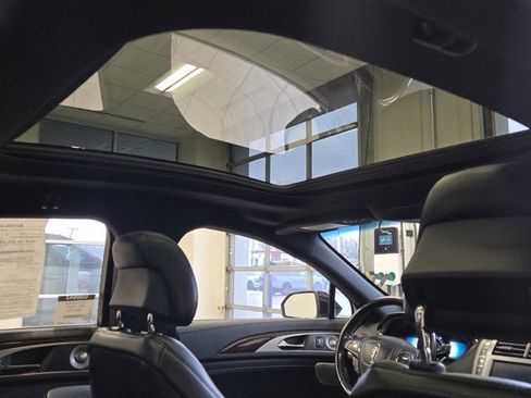 Used 2019 Lincoln MKZ Reserve w/ Luxury Package image 12