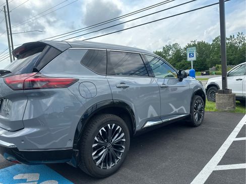 Used 2024 Nissan Rogue Platinum w/ Platinum Premium Package AWD/4WD image 7
