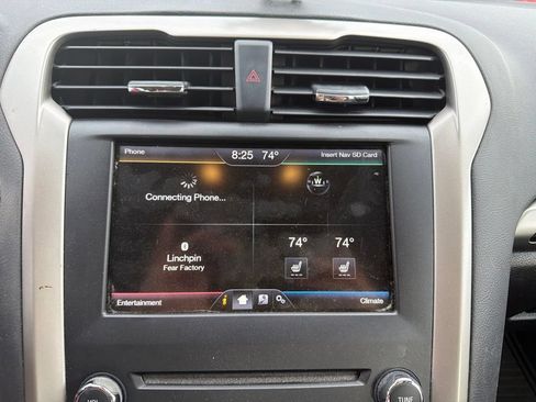 Used 2014 Ford Fusion SE w/ Equipment Group 502A FWD image 21