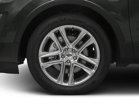 Used 2017 Ford Explorer XLT w/ Equipment Group 202A image 14