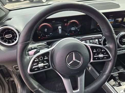 Used 2020 Mercedes-Benz GLB 250 4MATIC image 35