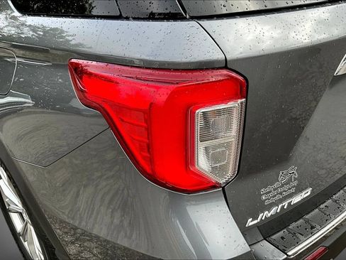Used 2023 Ford Explorer Limited AWD/4WD image 22