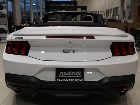 Used 2025 Ford Mustang GT Premium image 14