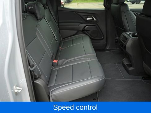 Used 2026 Chevrolet Silverado EV LT AWD/4WD image 43