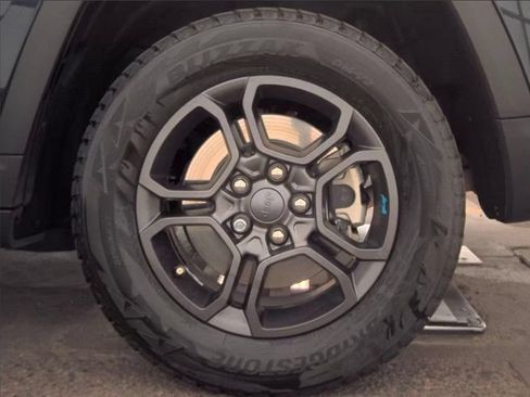 Used 2024 Jeep Grand Cherokee Trailhawk w/ Advanced Protech Group II AWD/4WD image 16