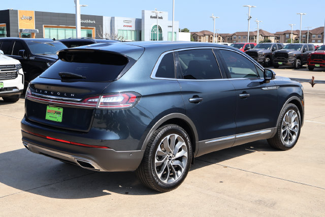 Used 2022 Lincoln Nautilus Reserve w/ Equipment Group 201A FWD image 6