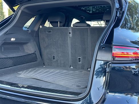 Used 2023 Porsche Cayenne Platinum Edition image 10