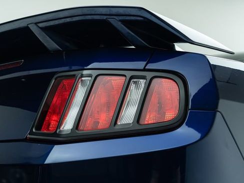 Used 2012 Ford Mustang GT RWD image 15