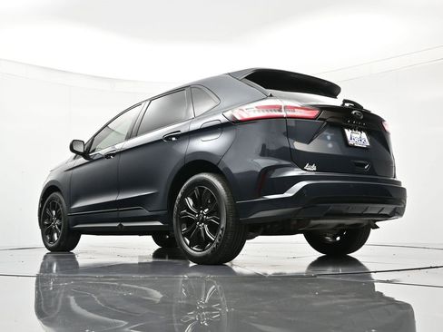 Certified 2022 Ford Edge SE w/ Black Appearance Package image 58