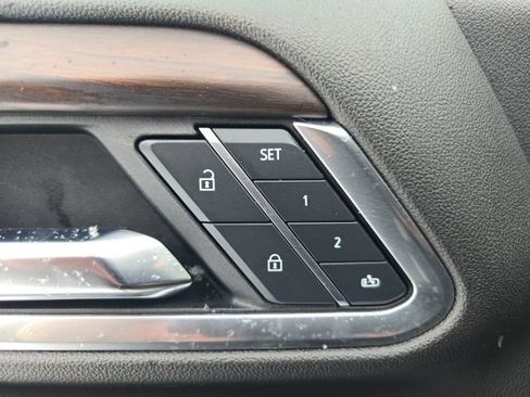 Used 2025 GMC Sierra 1500 SLT image 29