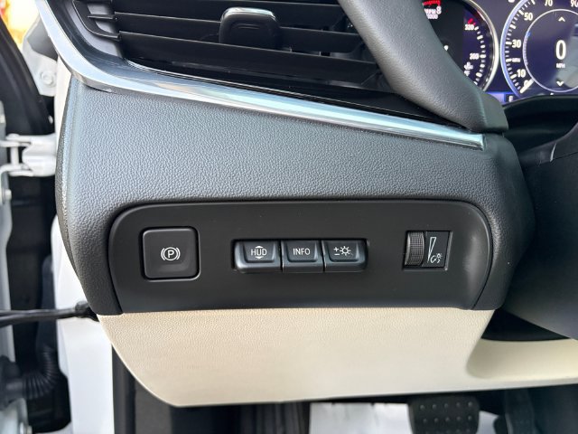Used 2024 Buick Enclave Avenir w/ Avenir Technology Package AWD/4WD image 22