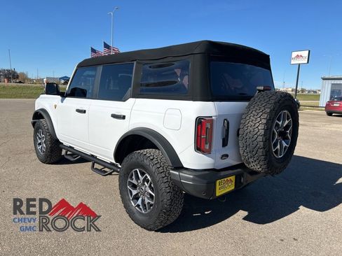 Used 2023 Ford Bronco Badlands image 7