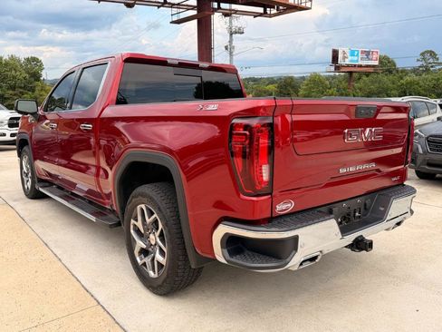 Used 2024 GMC Sierra 1500 SLT AWD/4WD image 9