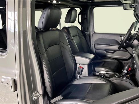 Used 2021 Jeep Wrangler Unlimited Sahara image 11