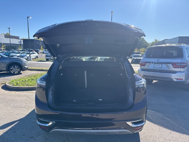 Used 2021 Buick Envision Avenir w/ Technology Package II AWD/4WD image 9