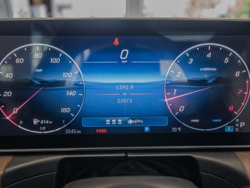 Certified 2025 Mercedes-Benz C 300 4MATIC Sedan image 10