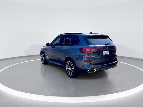 Used 2021 BMW X5 M50i w/ Executive Package image 5