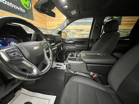 Used 2024 Chevrolet Silverado 1500 LT AWD/4WD image 26