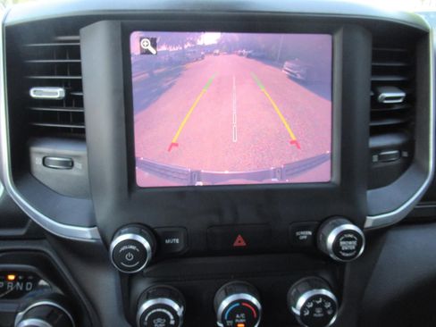Used 2020 RAM 1500 Big Horn RWD image 29